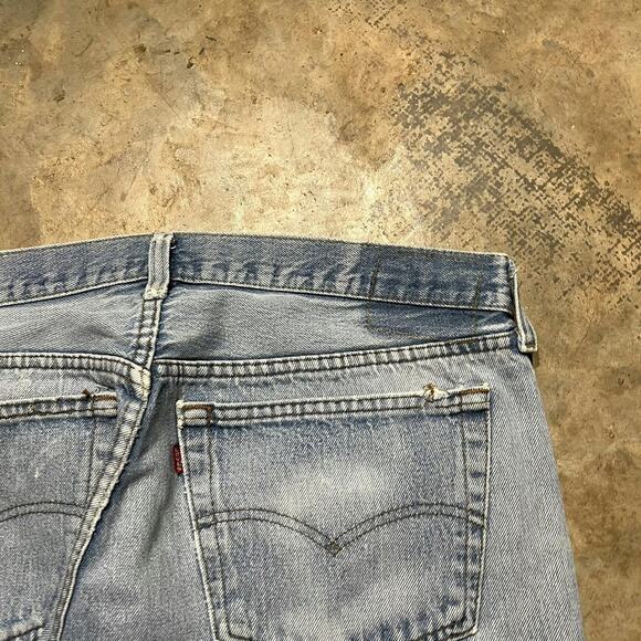 Vintage 80s Levi's 501xx Distressed Straight Cut Jeans 34x29 - Picture 6 of 6